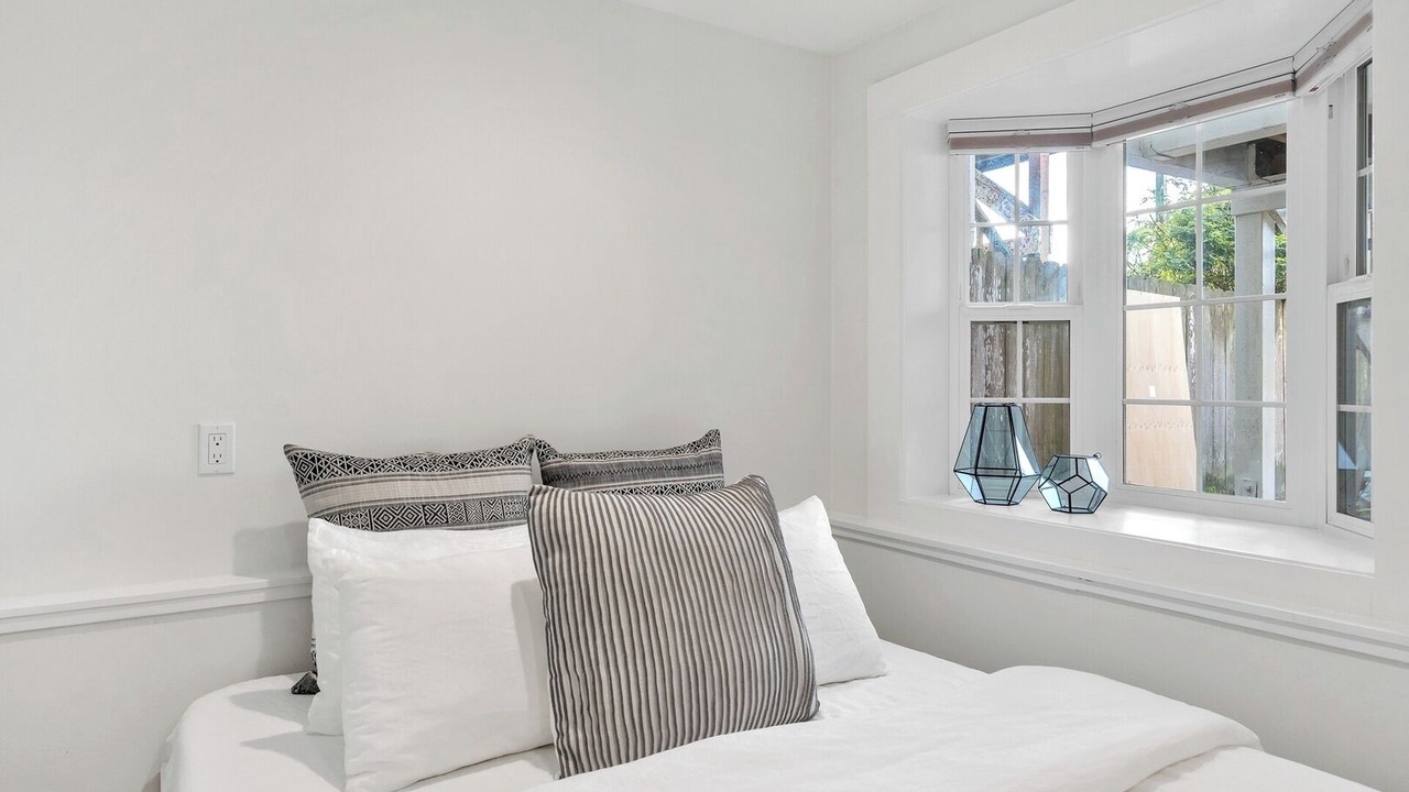 Photo of Bedroom in Outer Sunset