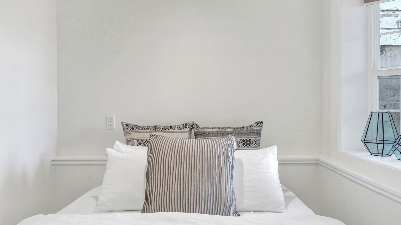 Photo of Bedroom in Outer Sunset