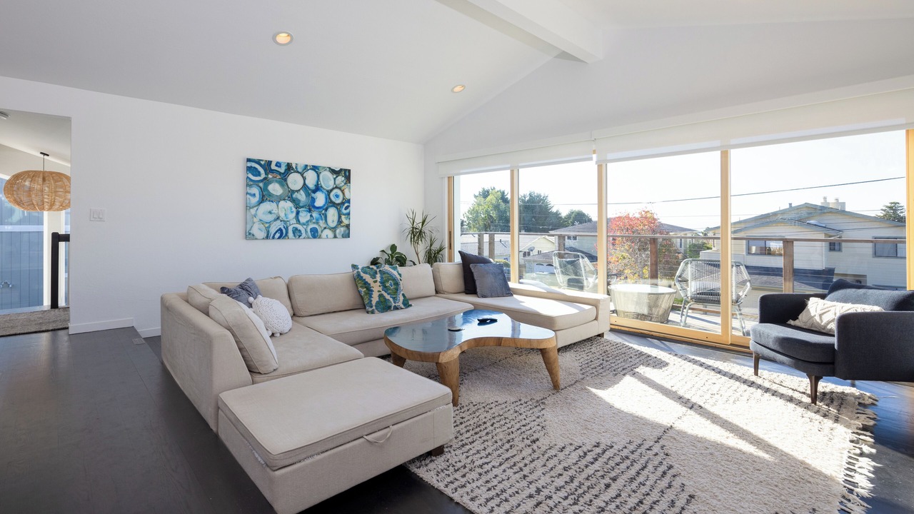 Photo of Livingroom in El Granada