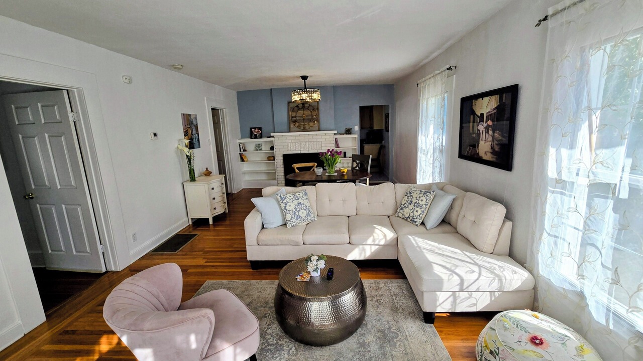 Photo of Livingroom in Southeastern Sacramento