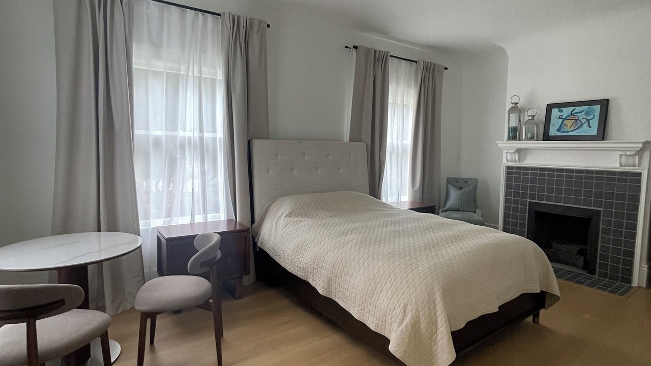 Photo of Bedroom in Russian Hill