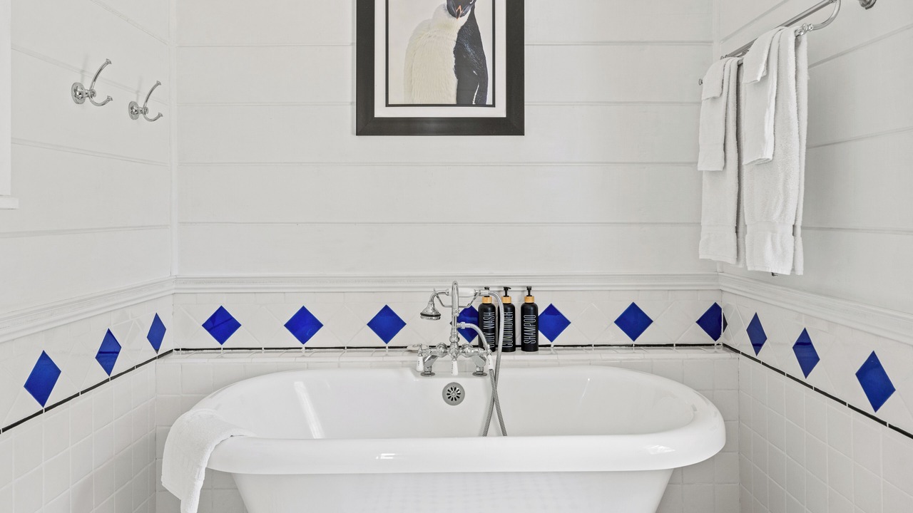 Photo of Bathroom in Albion