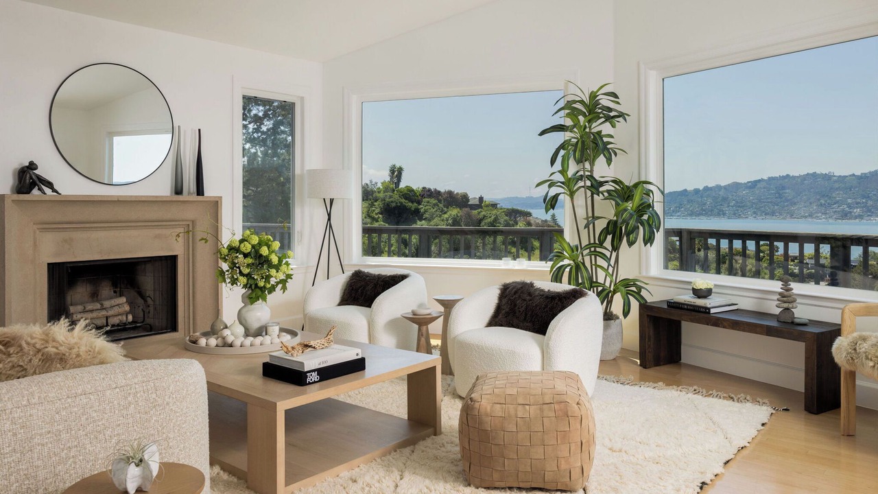 Photo of Livingroom in Tiburon