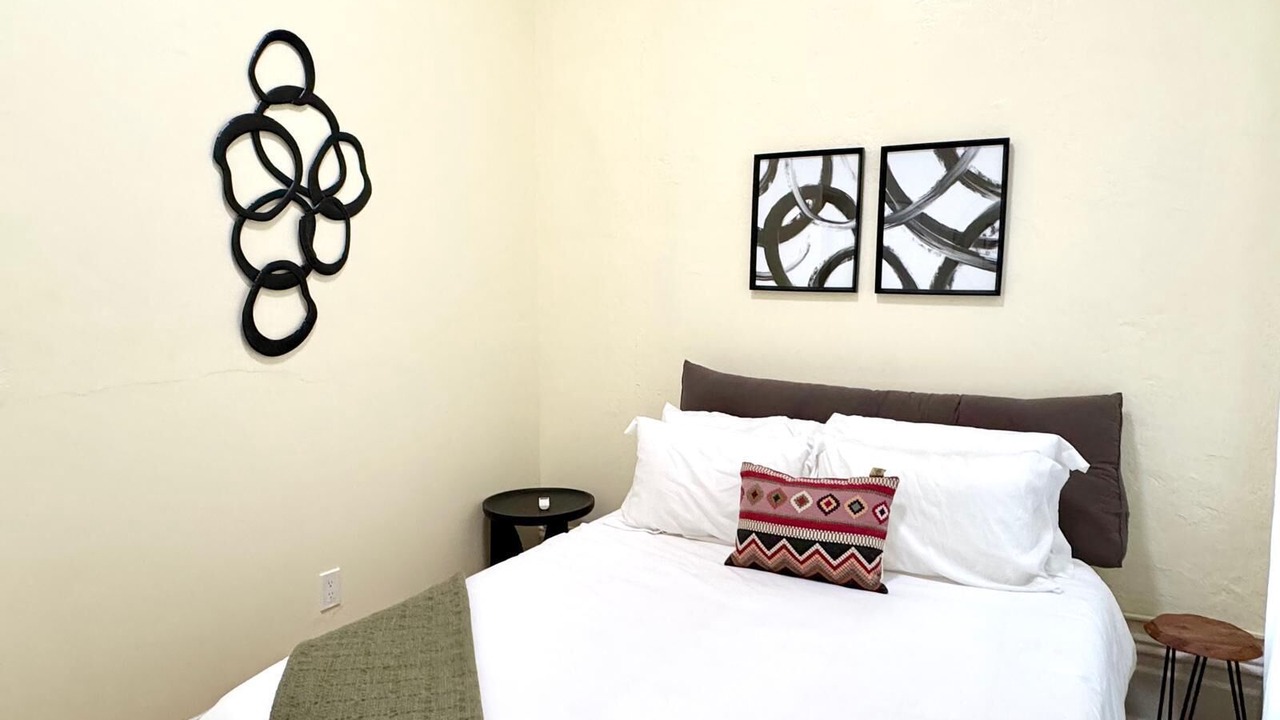 Photo of Bedroom in Uptown Oakland