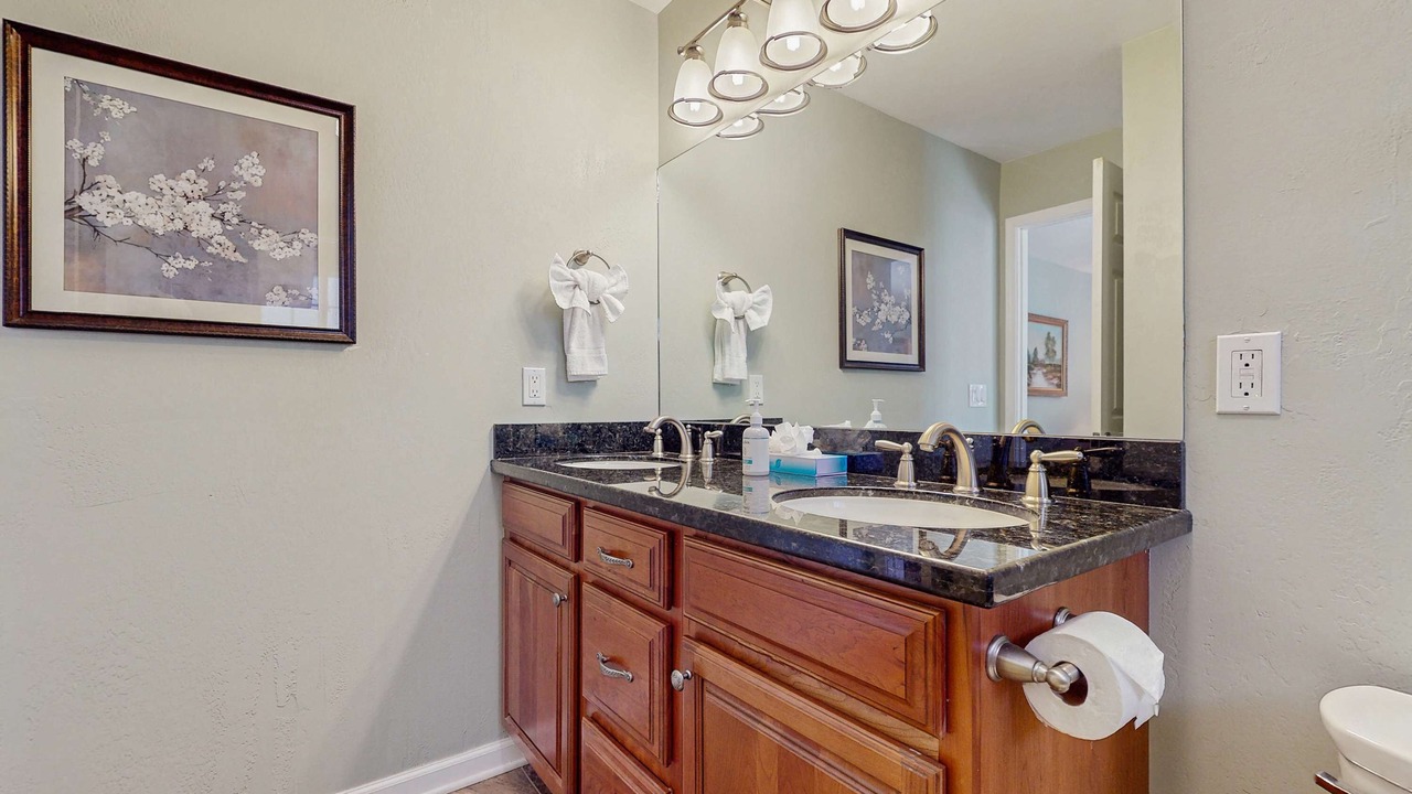 Photo of Bathroom in Al Tahoe