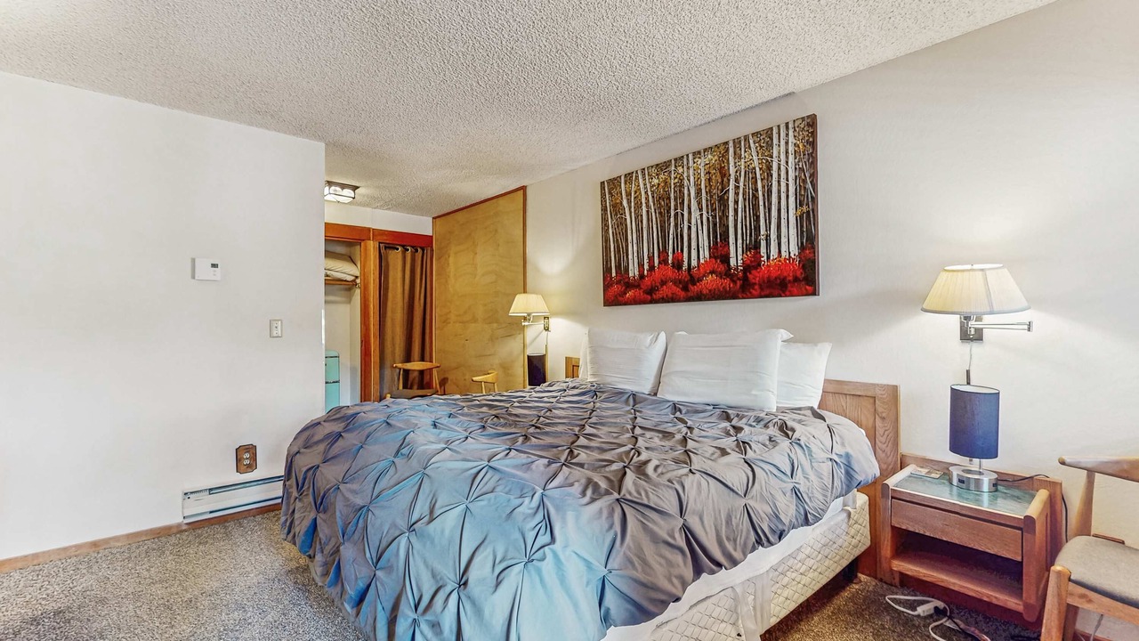 Photo of Bedroom in Tahoe Woods
