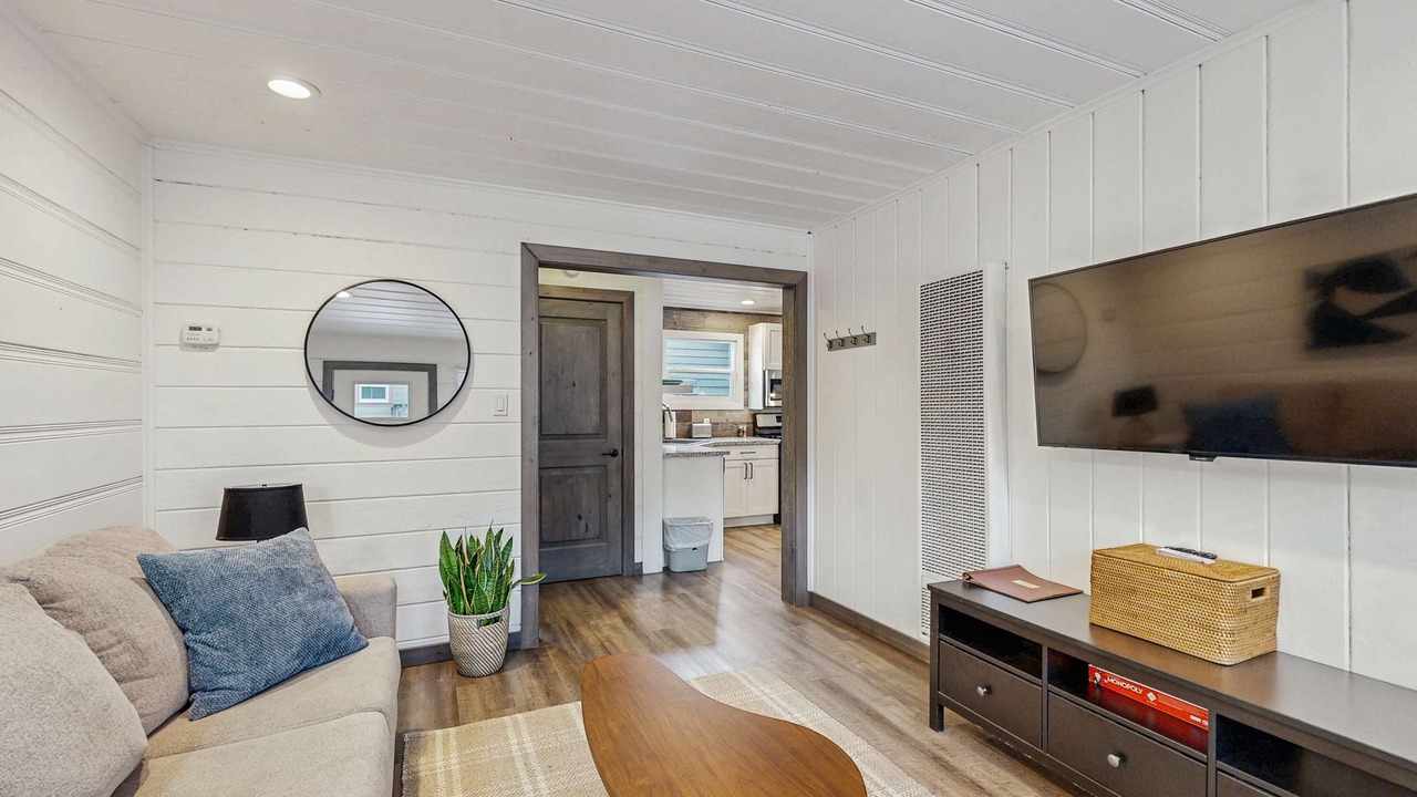 Photo of Livingroom in Lakeside Park