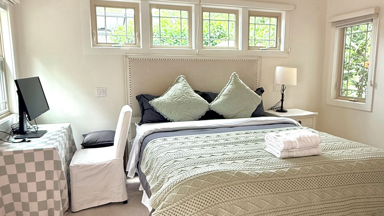 Photo of Bedroom in University South