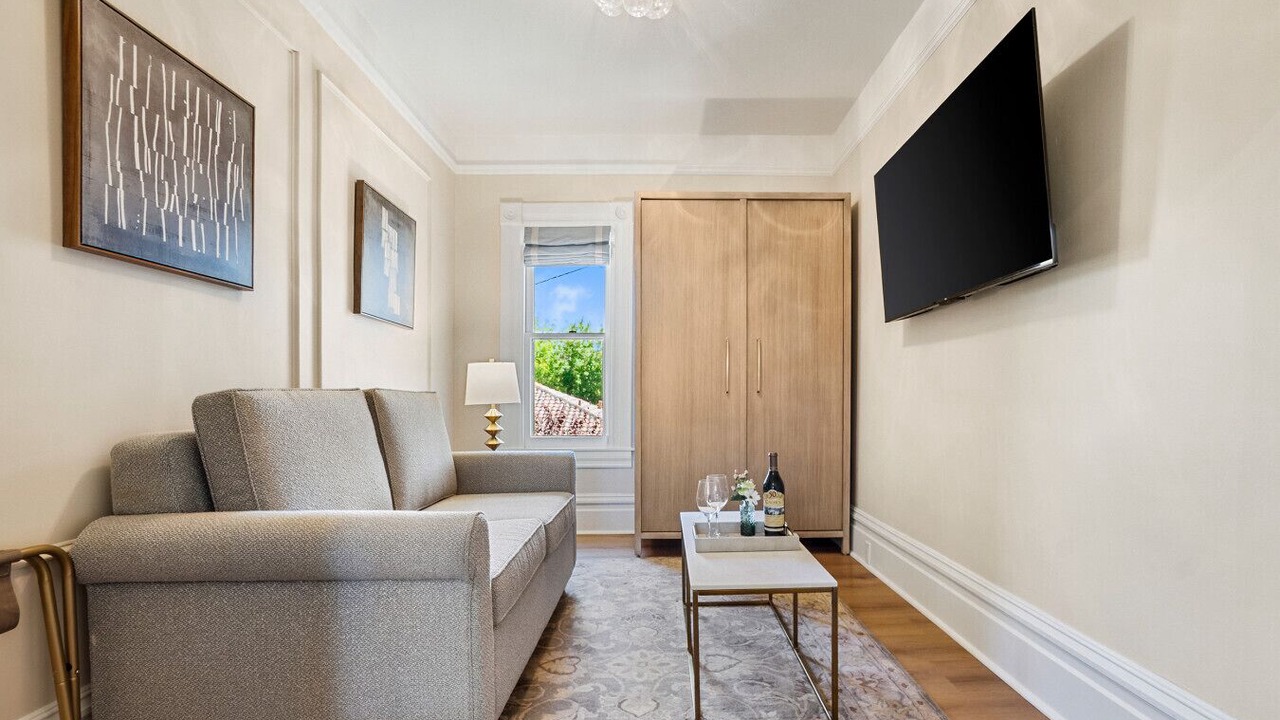 Photo of Livingroom in Napa