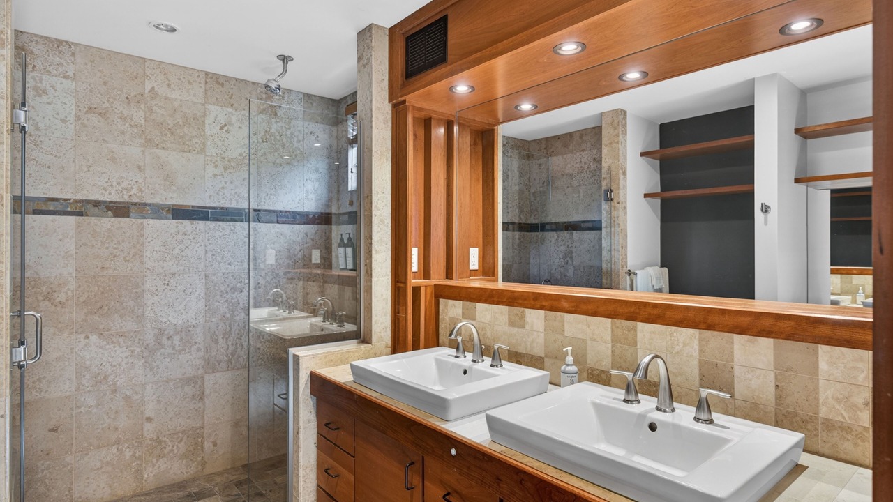 Photo of Bathroom in Brockway