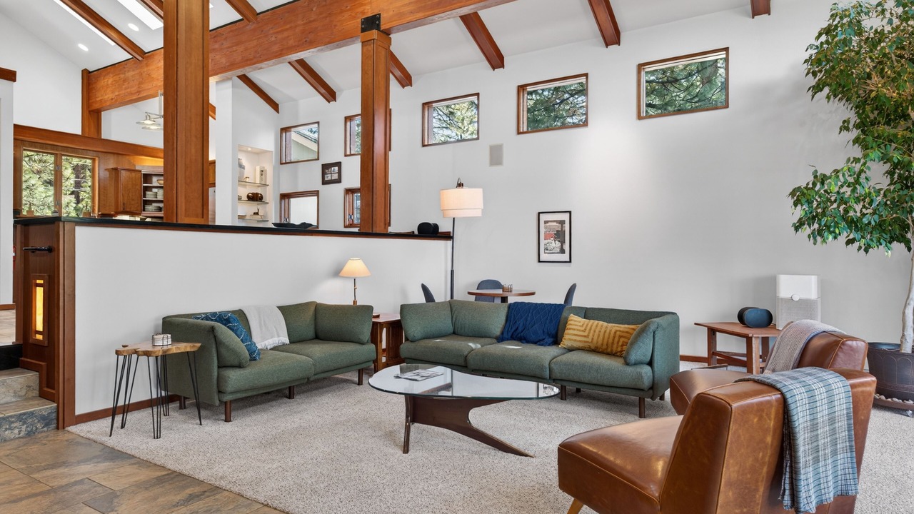 Photo of Livingroom in Brockway