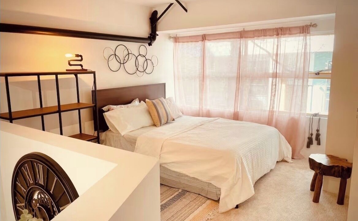 Photo of Bedroom in China Basin