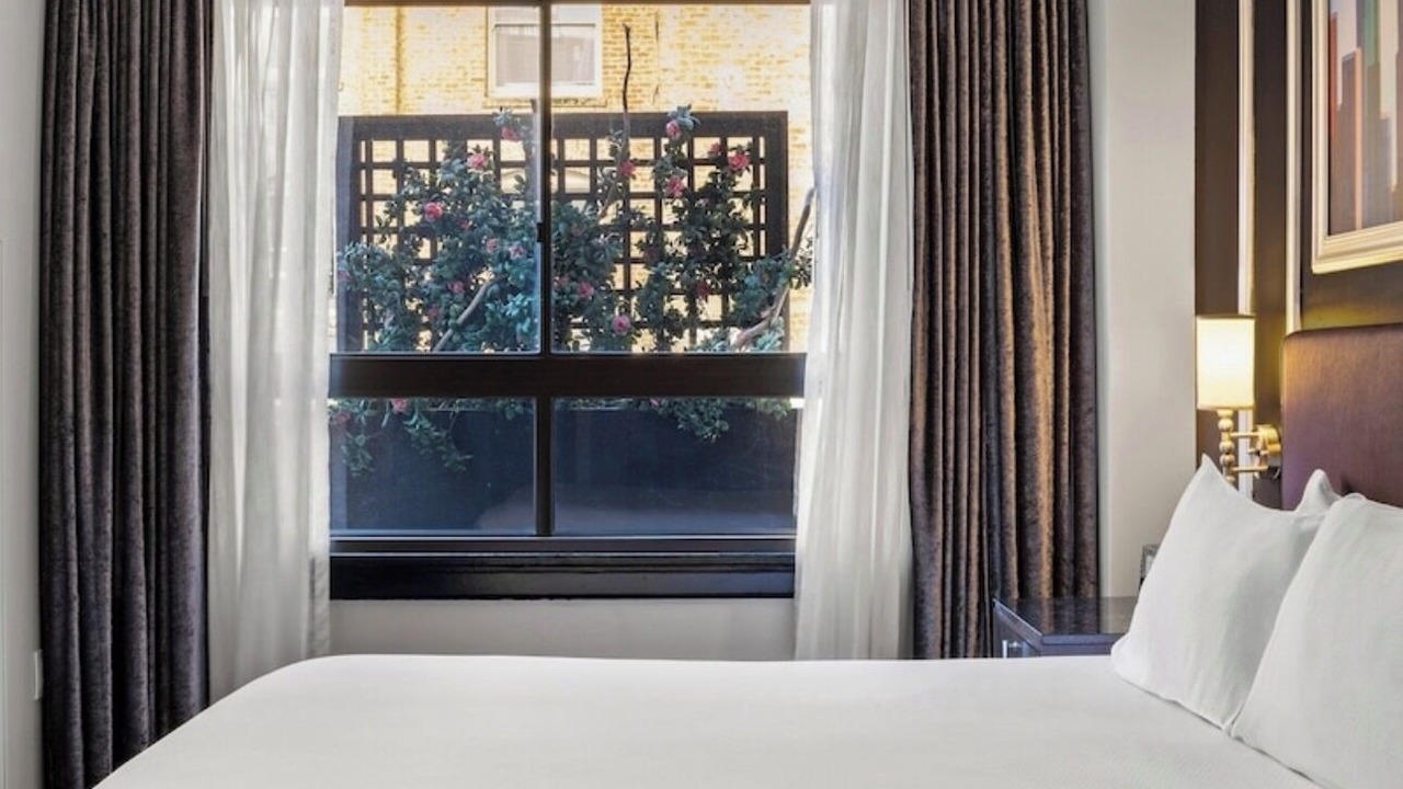 Photo of Bedroom in Theater District