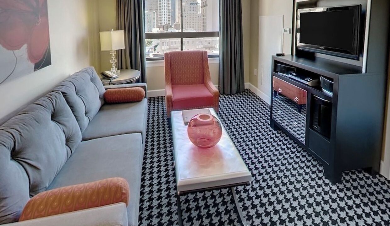 Photo of Livingroom in Theater District