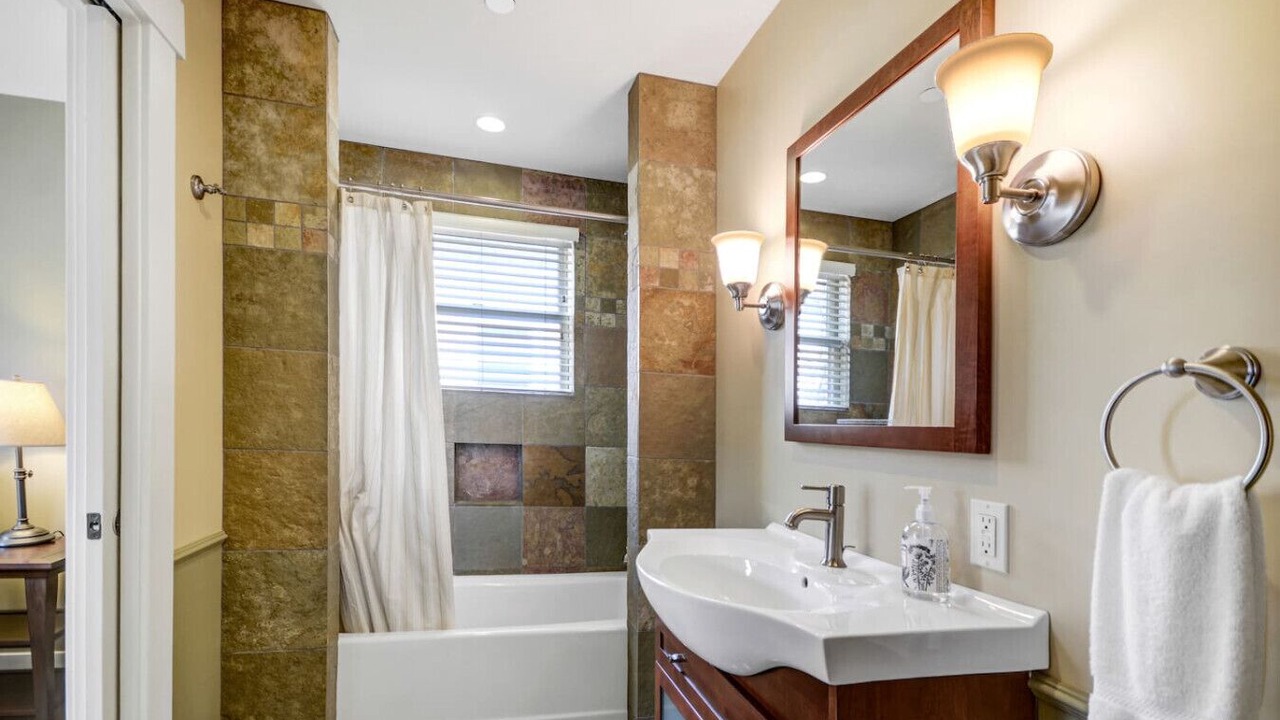 Photo of Bathroom in Sonoma