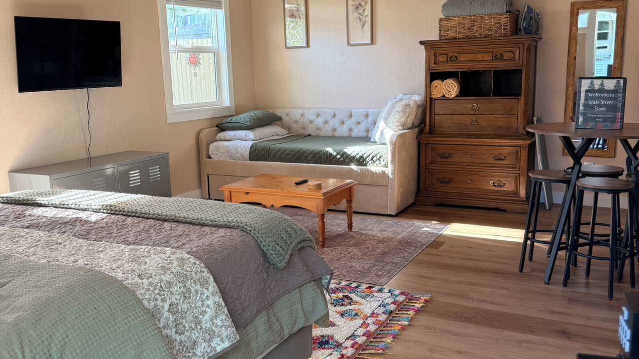 Photo of Bedroom in Willits