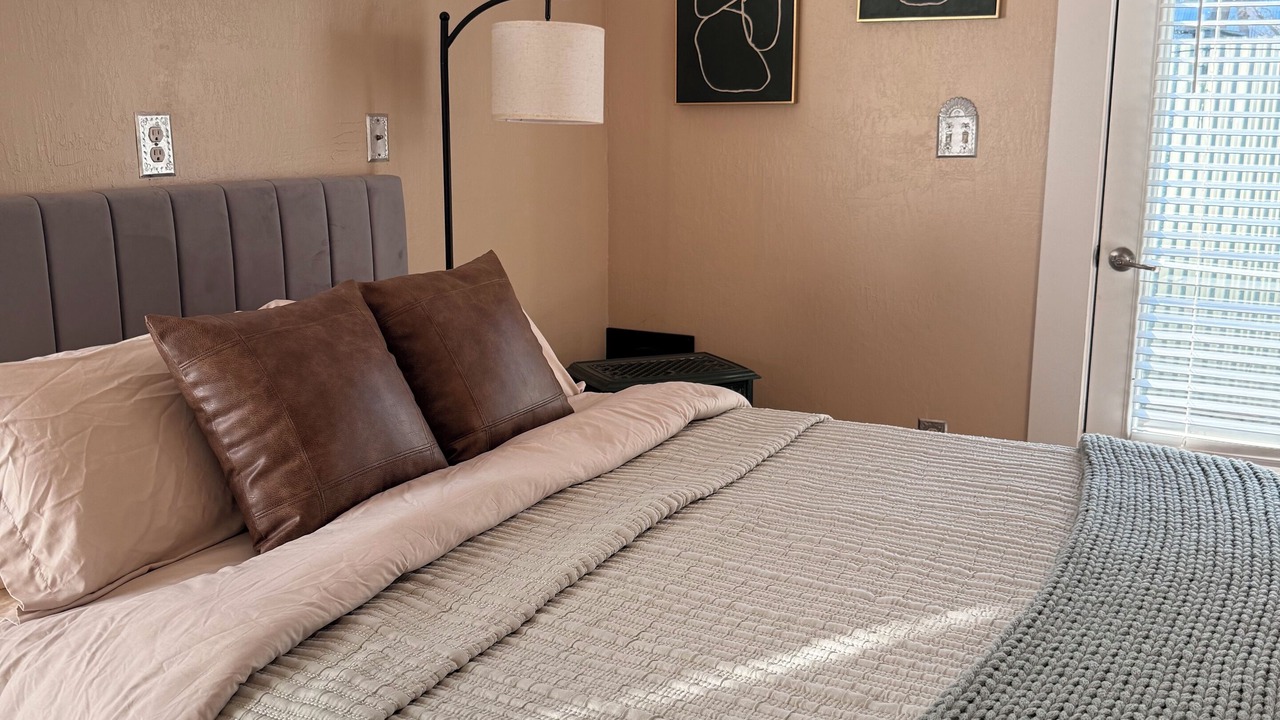 Photo of Bedroom in Willits