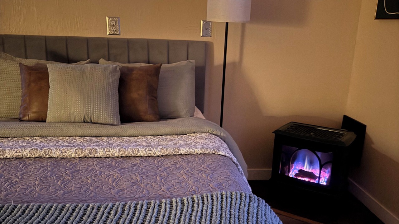 Photo of Bedroom in Willits