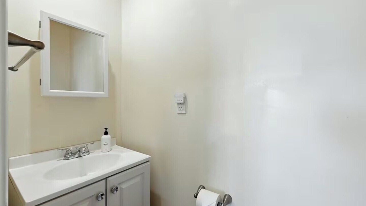 Photo of Bathroom in Serramonte