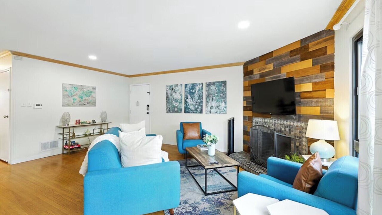 Photo of Livingroom in Serramonte