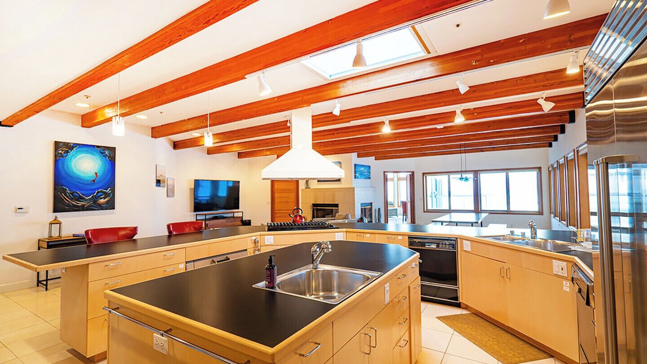 Photo of Kitchen in El Granada