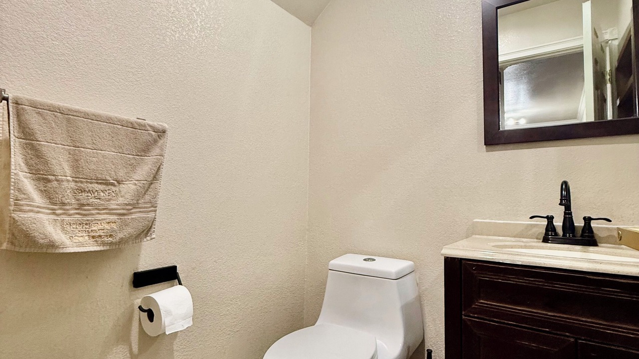 Photo of Bathroom in West Oakland