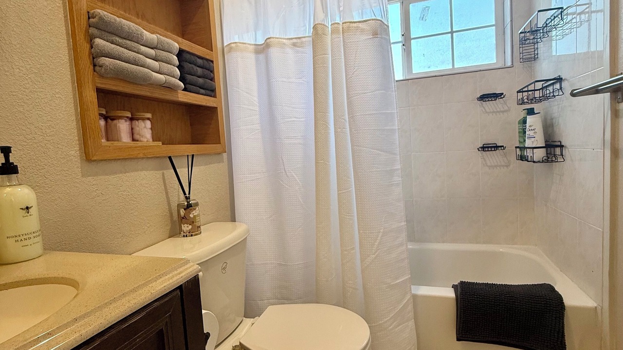 Photo of Bathroom in West Oakland