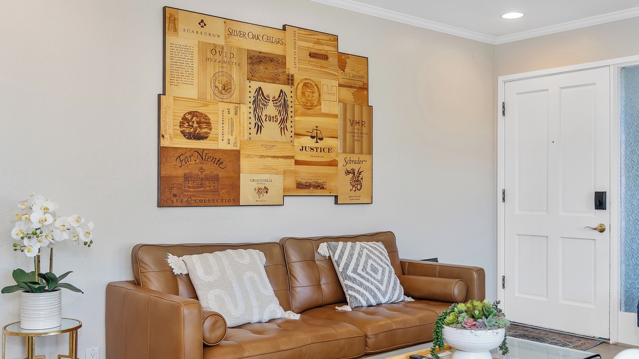 Photo of Livingroom in Napa