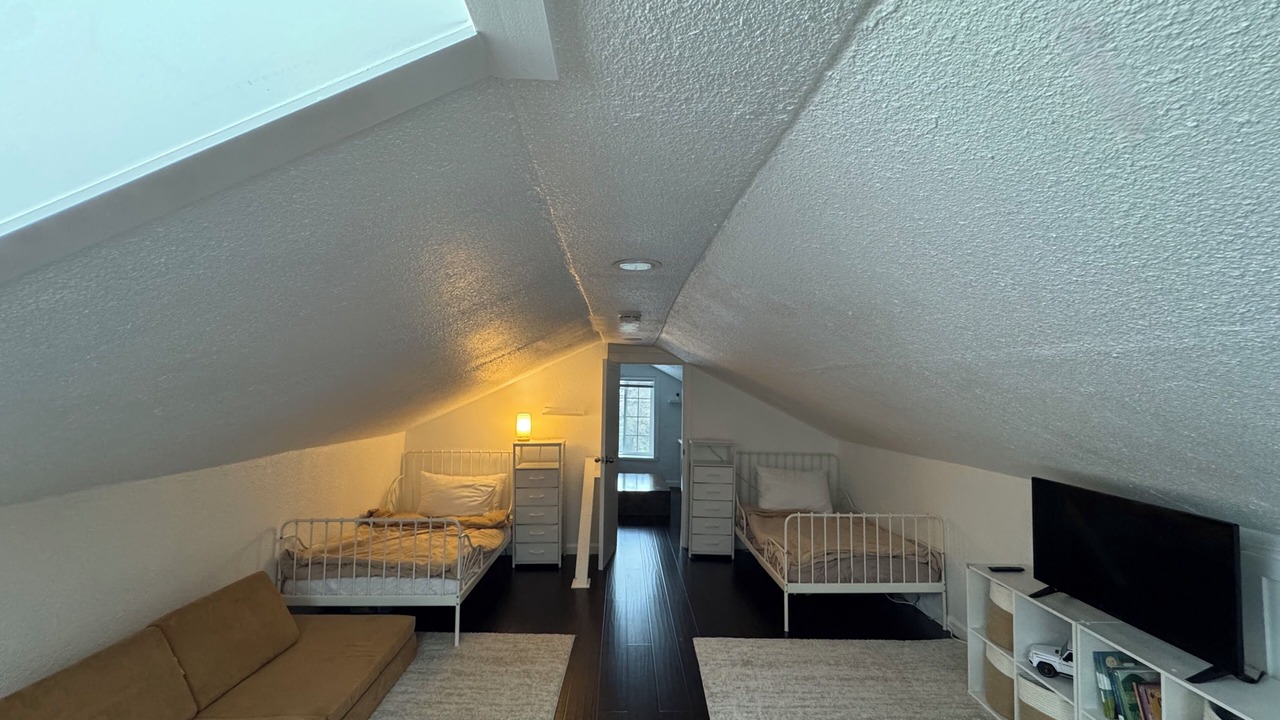 Photo of Bedroom in Monte Sereno