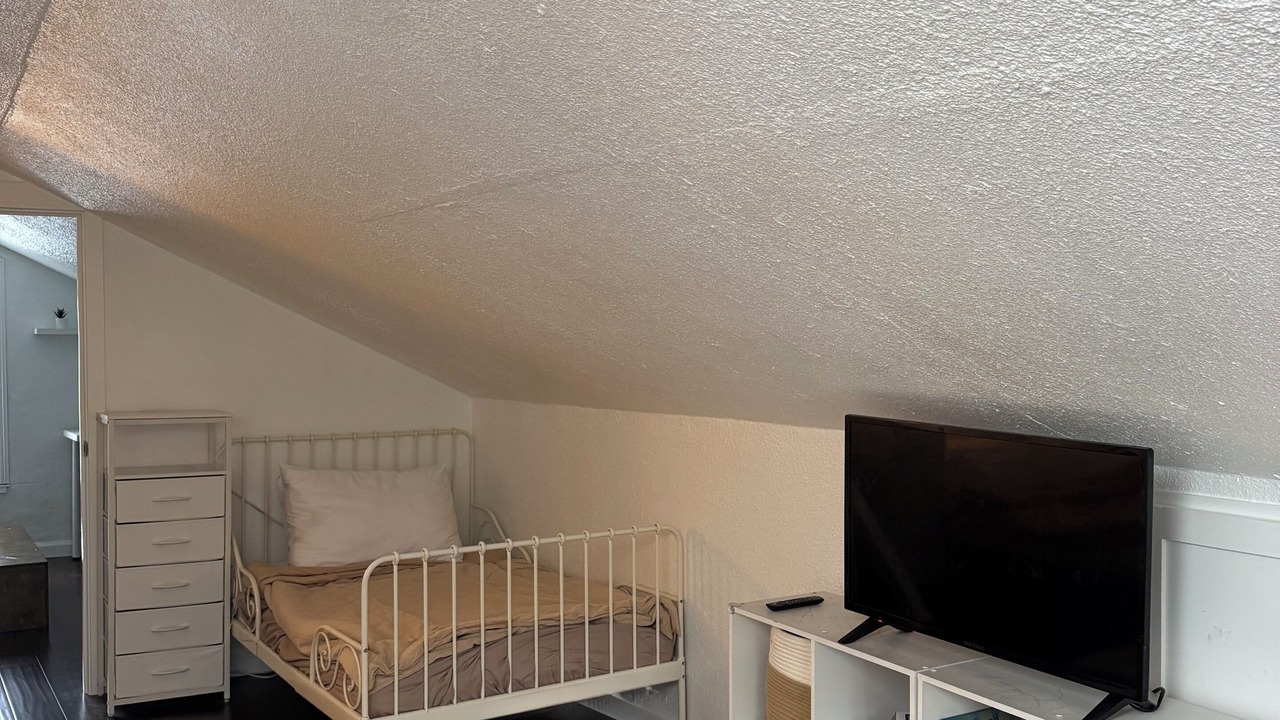 Photo of Bedroom in Monte Sereno