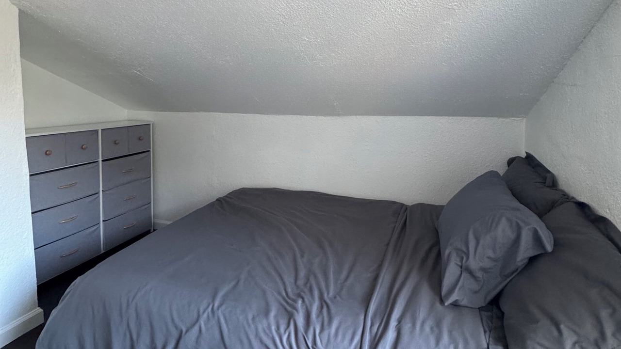 Photo of Bedroom in Monte Sereno