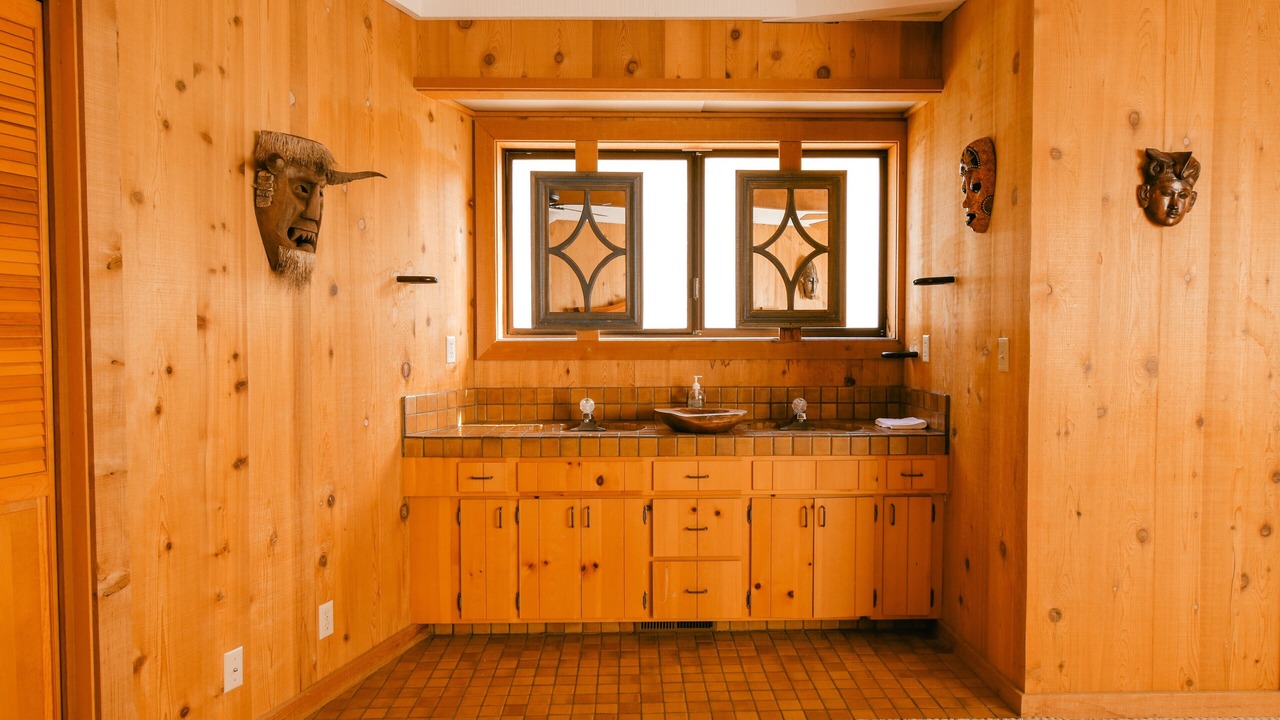 Photo of Bathroom in Oak Shores
