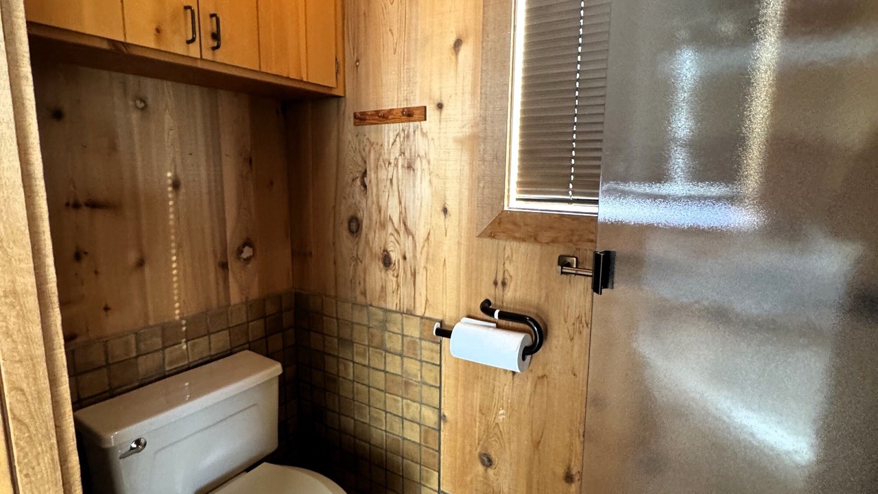 Photo of Bathroom in Oak Shores