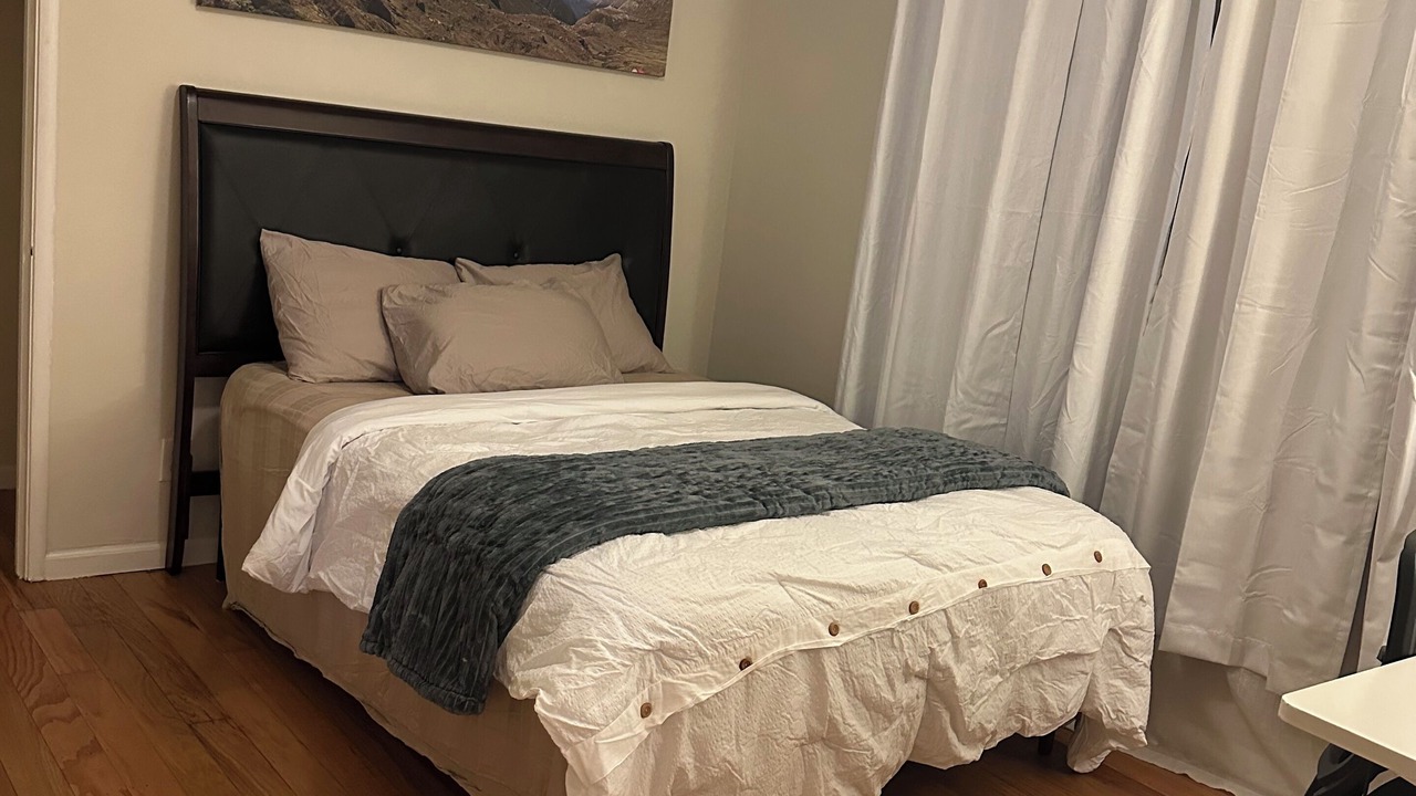 Photo of Bedroom in Dimond