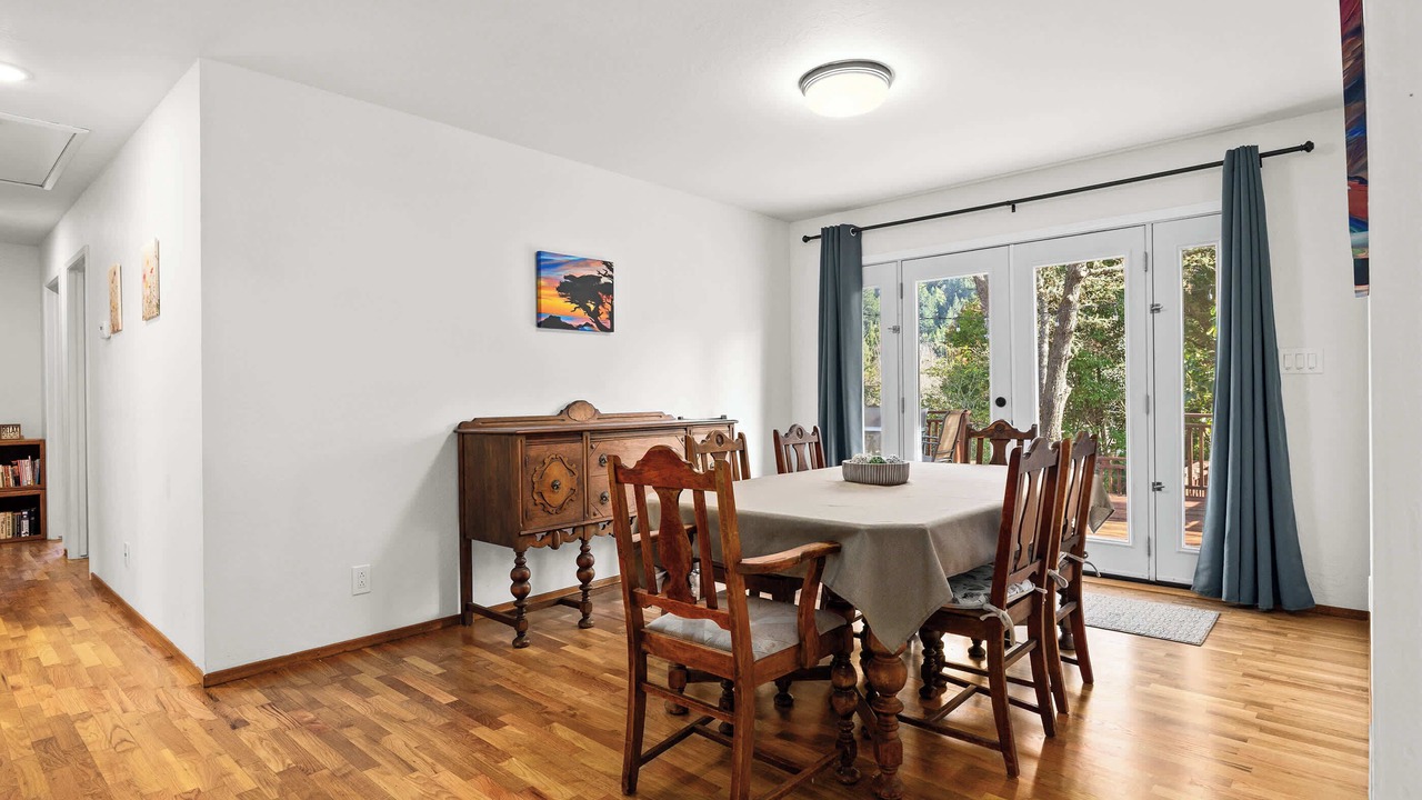 Photo of Livingroom in Felton