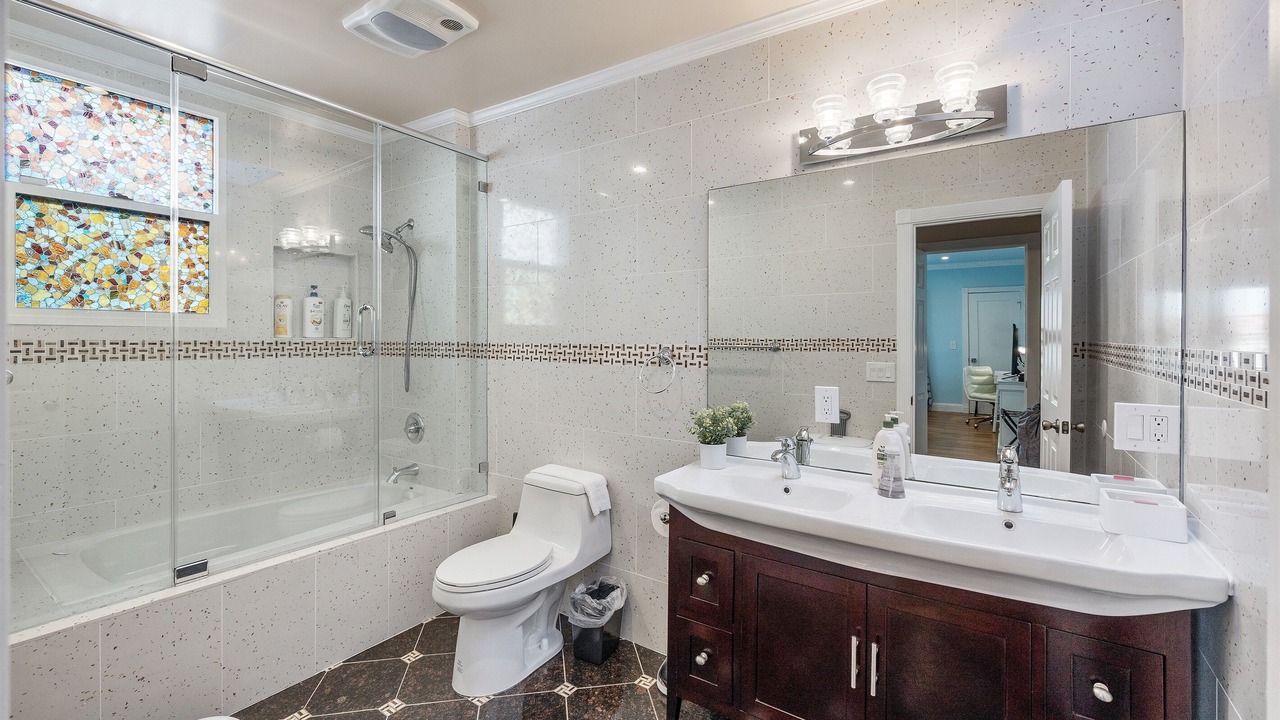 Photo of Bathroom in Merced Manor