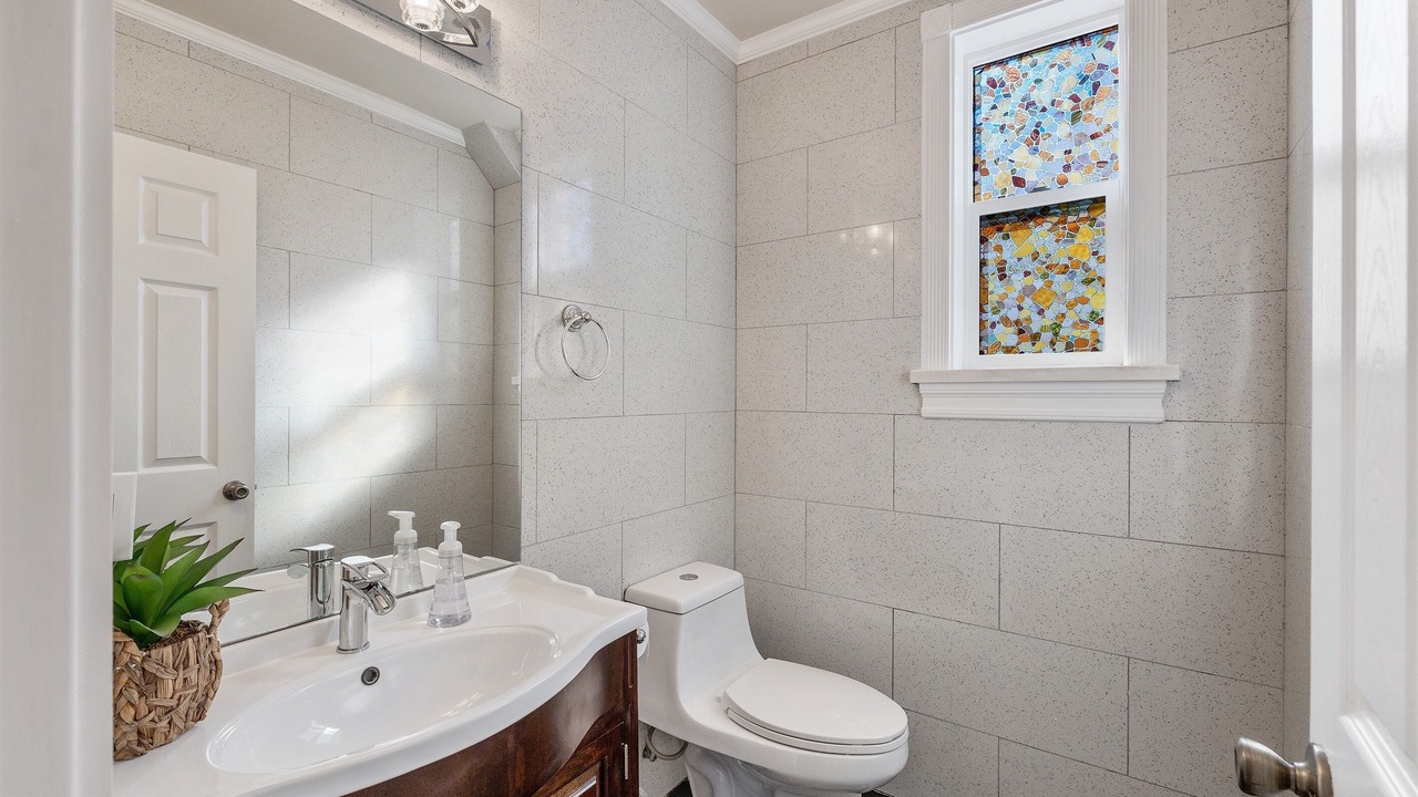 Photo of Bathroom in Merced Manor
