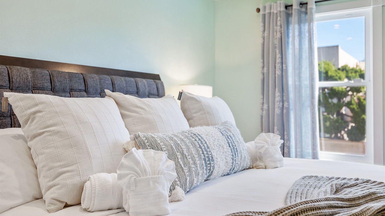 Photo of Bedroom in Merced Manor