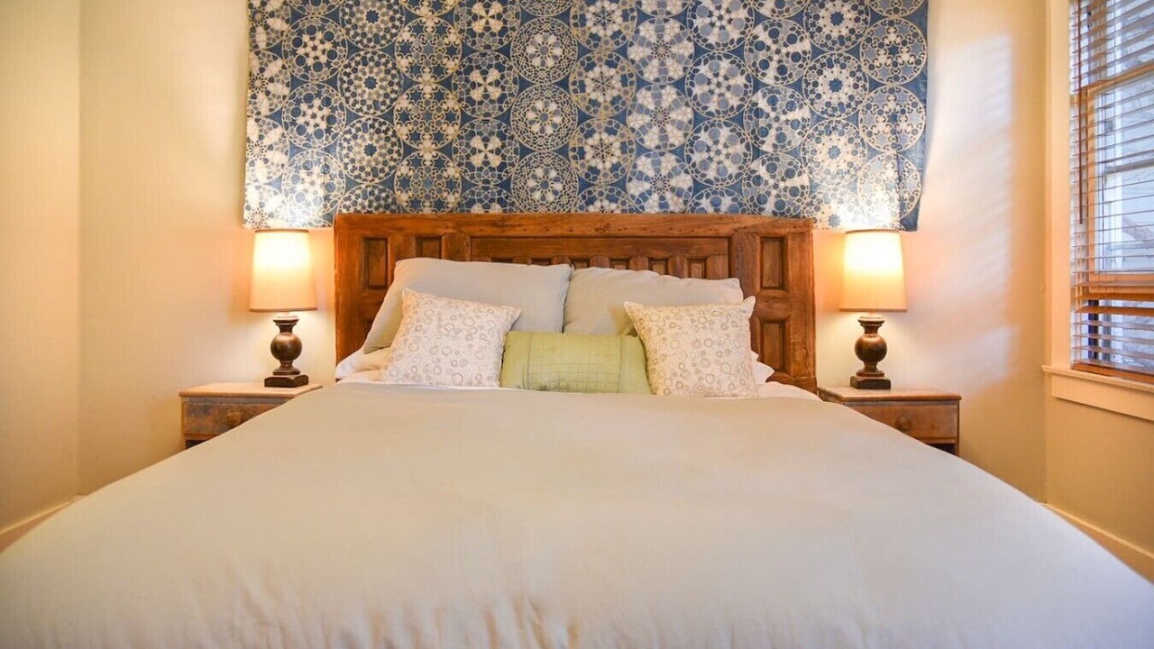 Photo of Bedroom in Cole Valley