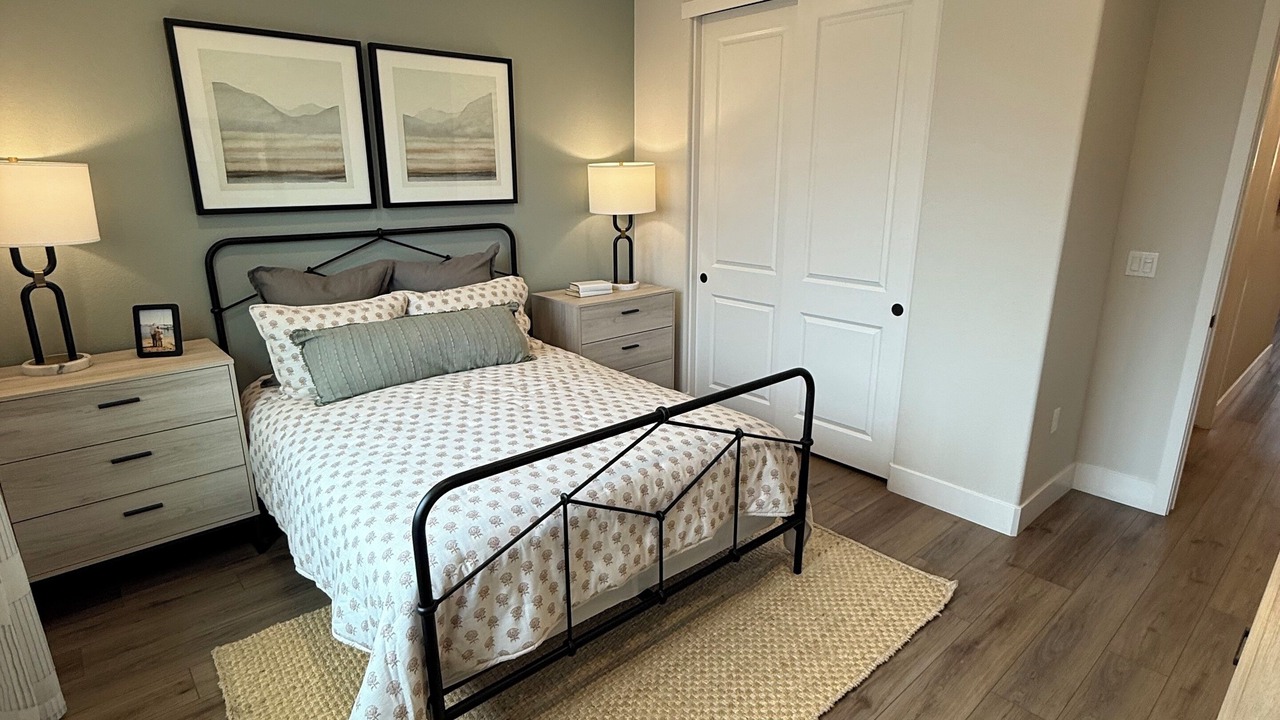 Photo of Bedroom in Peters