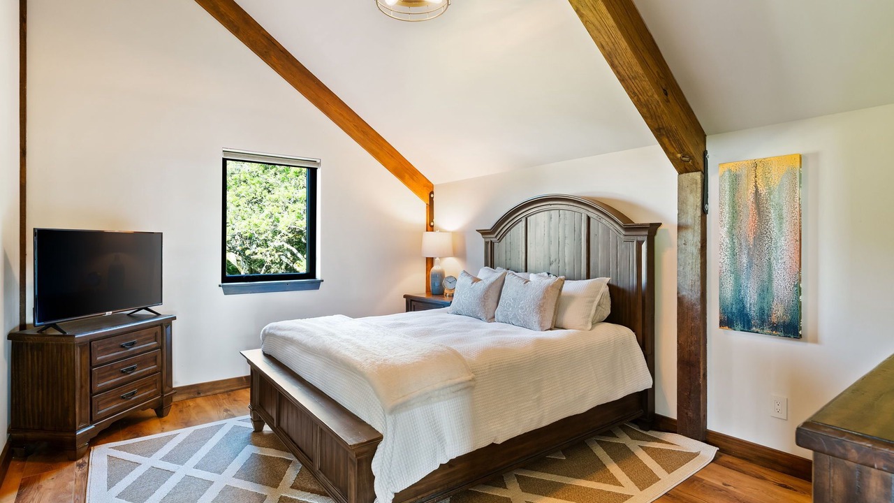 Photo of Bedroom in Santa Rosa