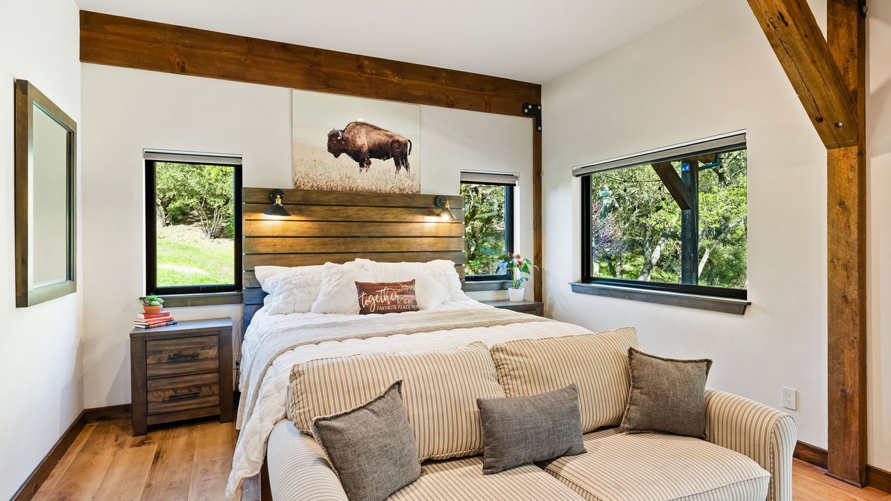 Photo of Bedroom in Santa Rosa