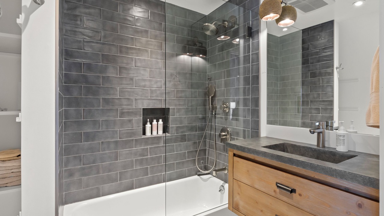 Photo of Bathroom in Pacific Heights