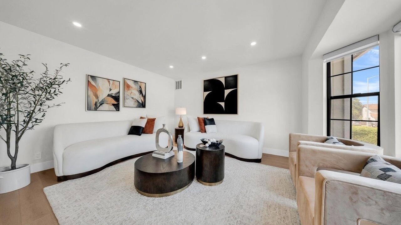 Photo of Livingroom in Warm Springs District