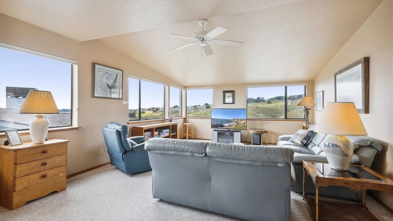 Photo of Livingroom in Bodega Bay