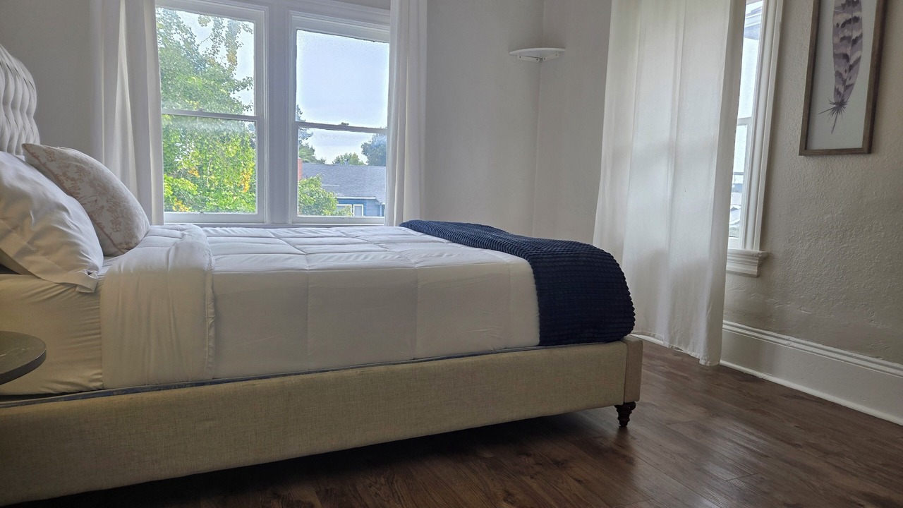 Photo of Bedroom in Oak Center