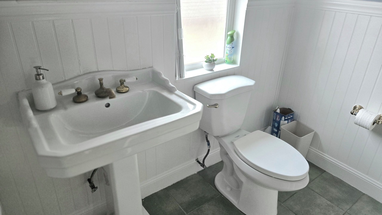 Photo of Bathroom in Oak Center