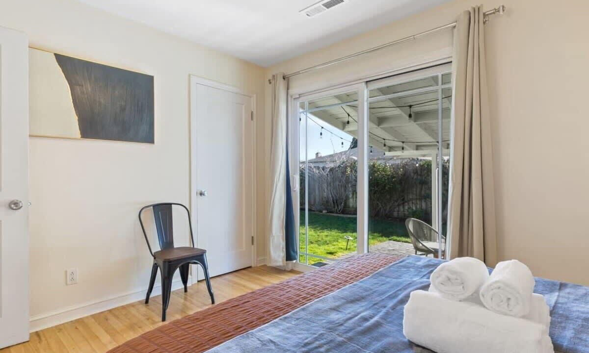 Photo of Bedroom in Redwood City