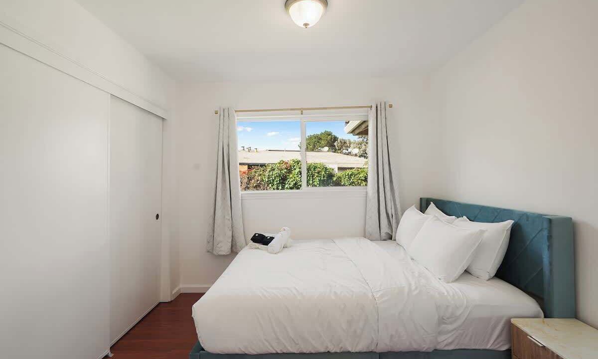 Photo of Bedroom in East San Mateo