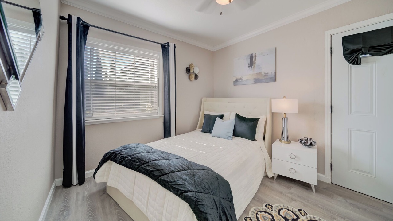 Photo of Bedroom in North Fair Oaks